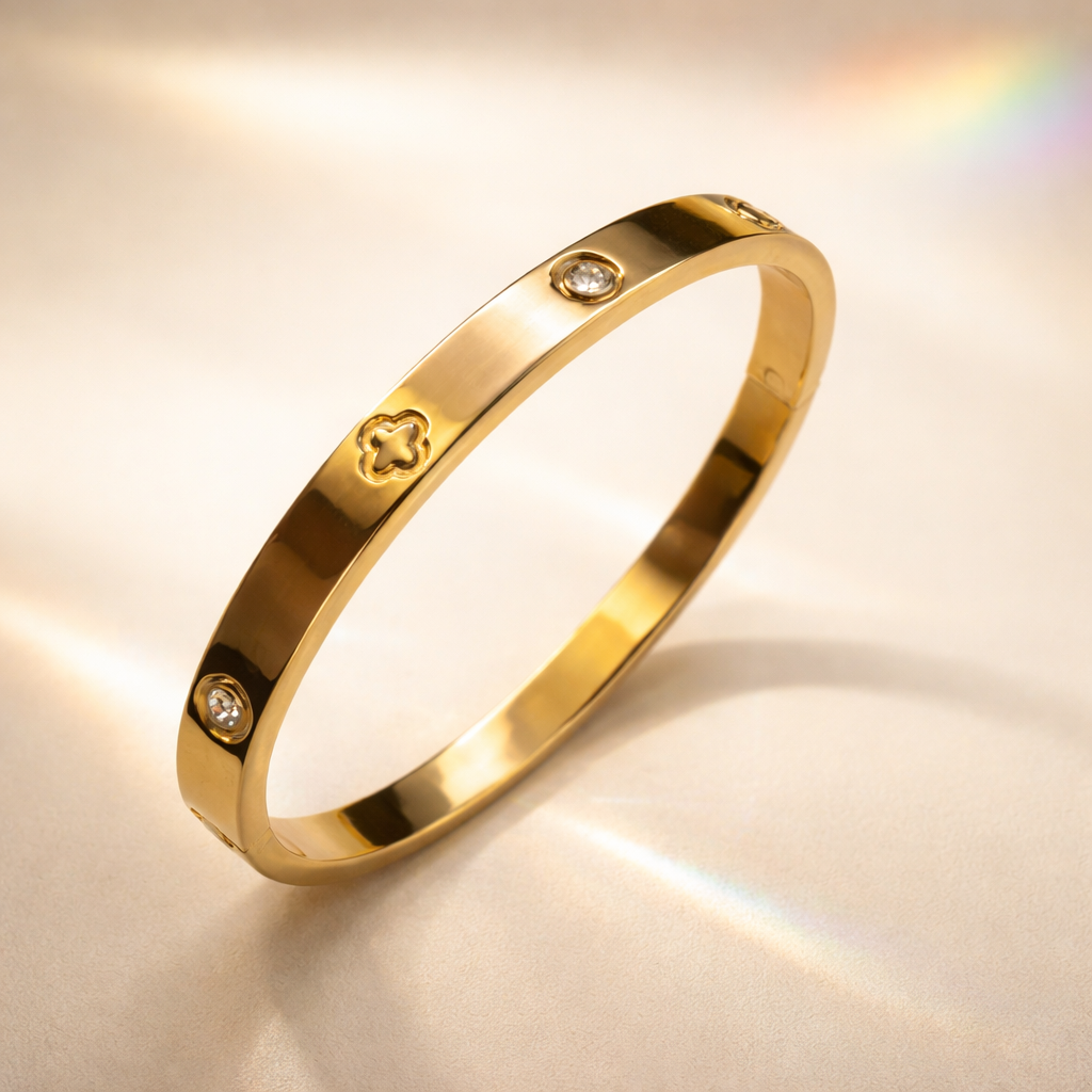 Sana Clover Bangle